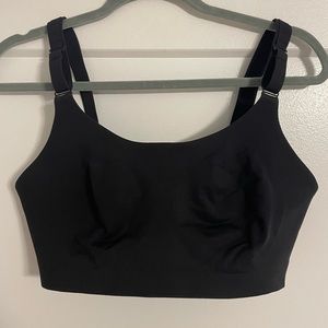 GENTLY USED LULULEMON RUN TIMES SPORTS BRA SOZE 36DD